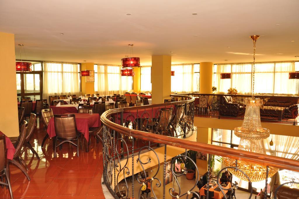 Churchill Addis Ababa Hotel Exteriör bild