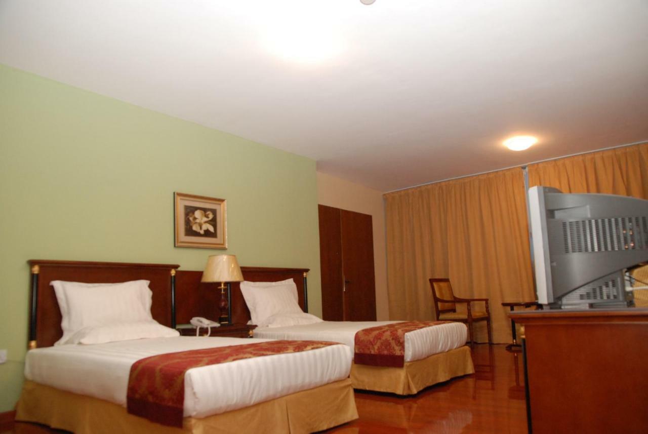 Churchill Addis Ababa Hotel Exteriör bild