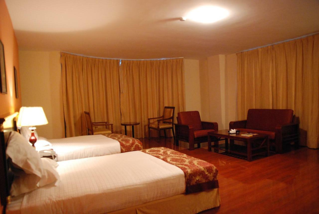 Churchill Addis Ababa Hotel Exteriör bild