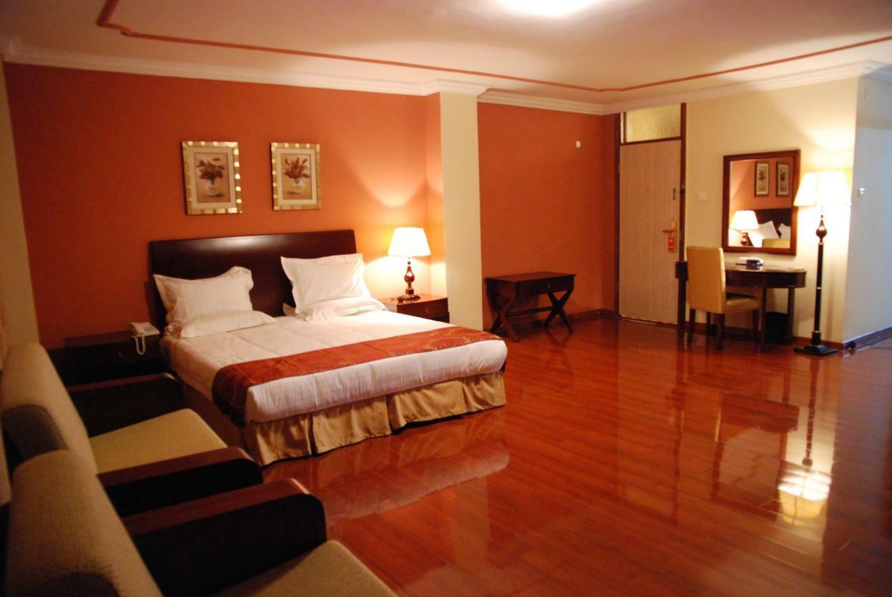 Churchill Addis Ababa Hotel Exteriör bild